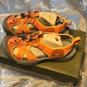 Keen Venice H2 Burnt orange sz 7